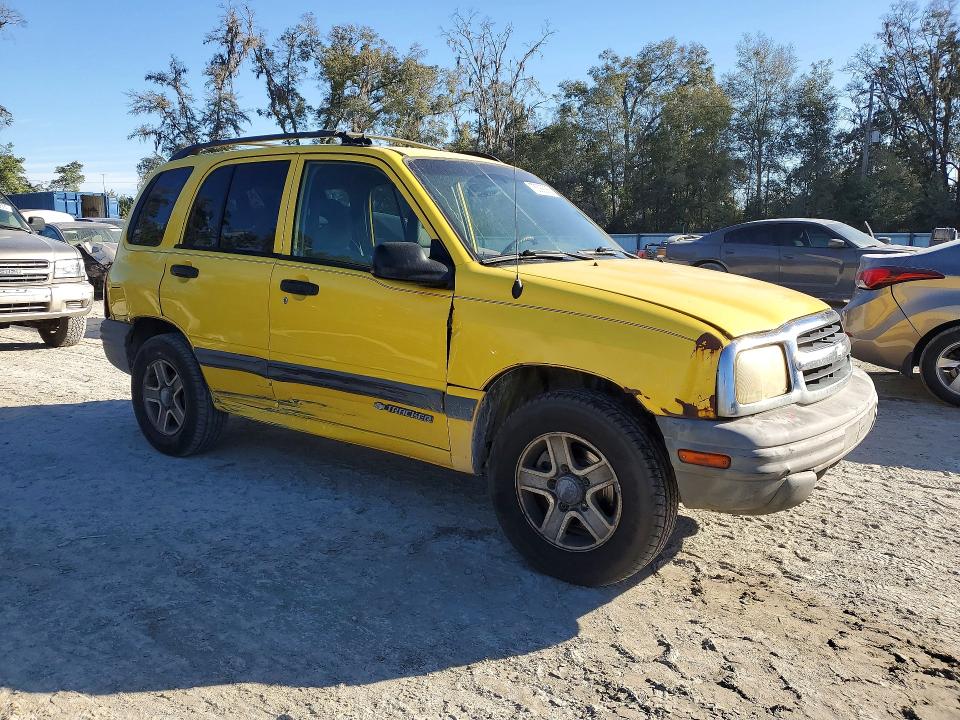 Photo 4 from auction – 2003 CHEVROLET TRACKER with VIN 2CNBE13C336914420