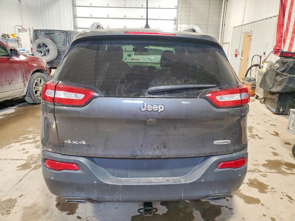 Photo 6 from auction – 2016 JEEP CHEROKEE with VIN 1C4PJMCS6GW251676