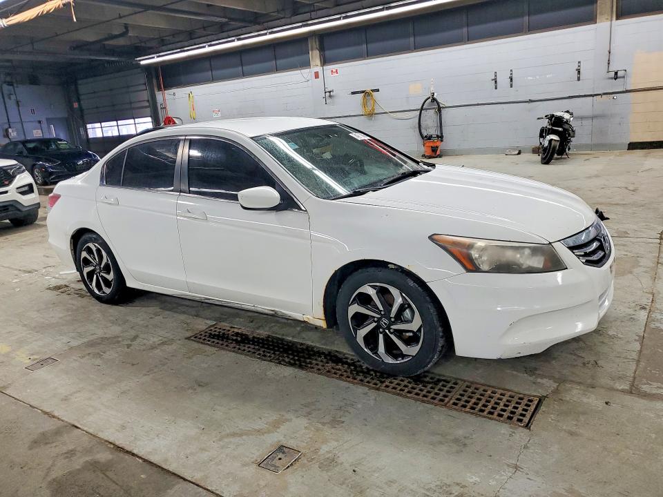 Photo 4 from auction – 2011 HONDA ACCORD with VIN 1HGCP2F32BA138286