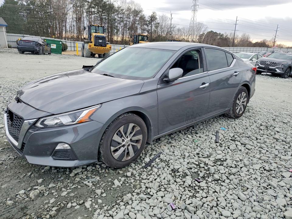 NISSAN ALTIMA S 2019 with VIN 1N4BL4BV6KC222291 - Photo from auction