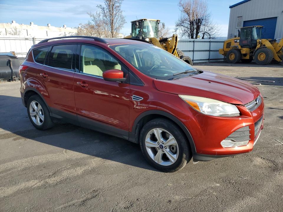 Photo 4 from auction – 2014 FORD ESCAPE with VIN 1FMCU9GX2EUC08658
