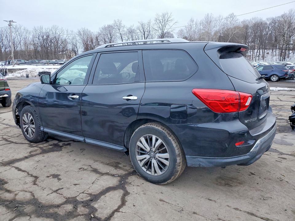 Photo 2 from auction – 2018 NISSAN PATHFINDER with VIN 5N1DR2MM4JC624086