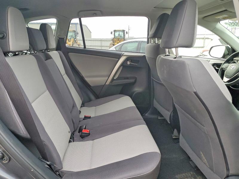 Photo 10 from auction – 2015 TOYOTA RAV4 XLE with VIN JTMRFREV7FJ030596