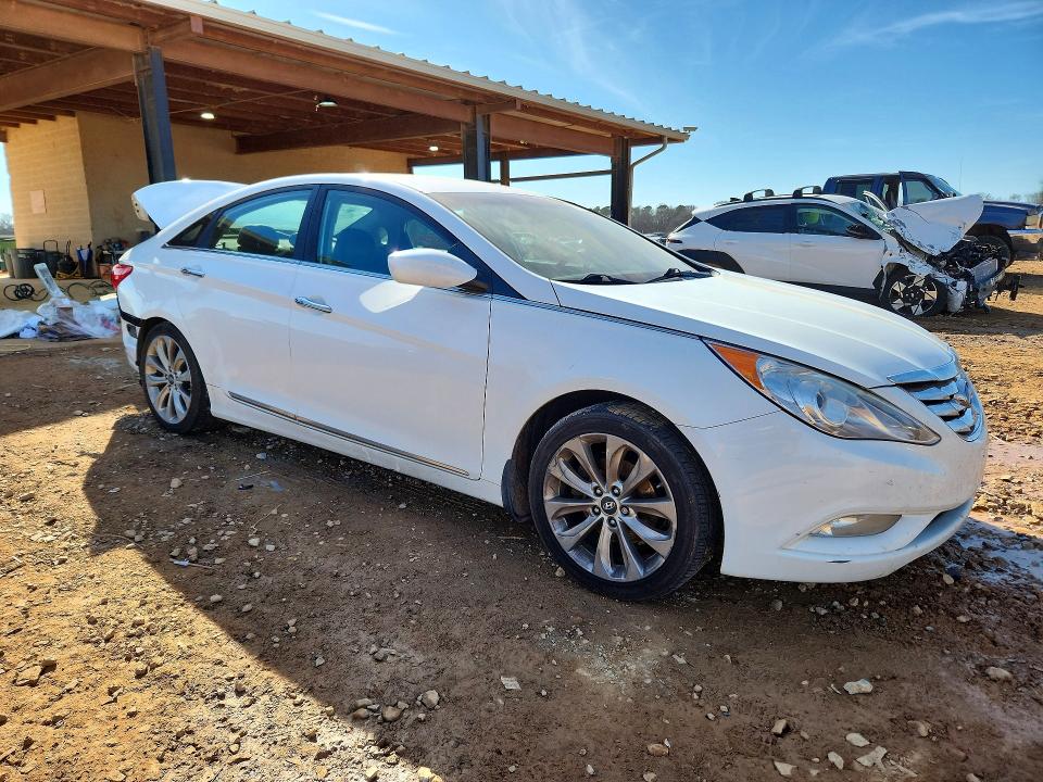 Photo 4 from auction – 2013 HYUNDAI SONATA with VIN 5NPEC4AC5DH680709