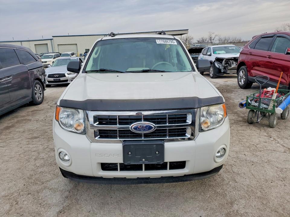 Photo 5 from auction – 2010 FORD ESCAPE with VIN 1FMCU0D72AKA79178