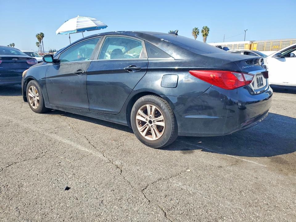 Photo 2 from auction – 2011 HYUNDAI SONATA GLS with VIN 5NPEB4AC4BH016787