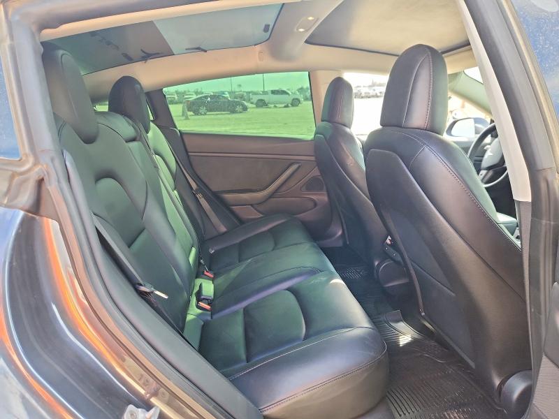 Photo 10 from auction – 2019 TESLA MODEL 3 with VIN 5YJ3E1EA5KF298376