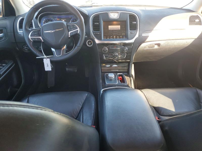 Photo 8 from auction – 2016 CHRYSLER 300 LIMITE with VIN 2C3CCAAGXGH343642