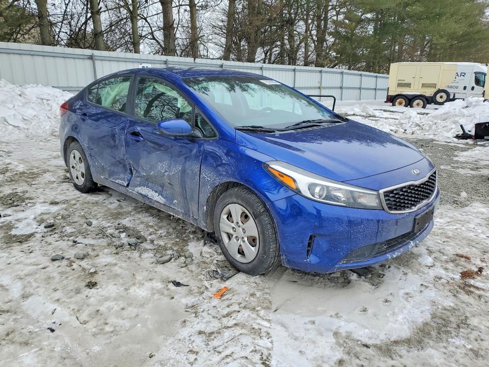Photo 4 from auction – 2018 KIA FORTE with VIN 3KPFK4A76JE227080