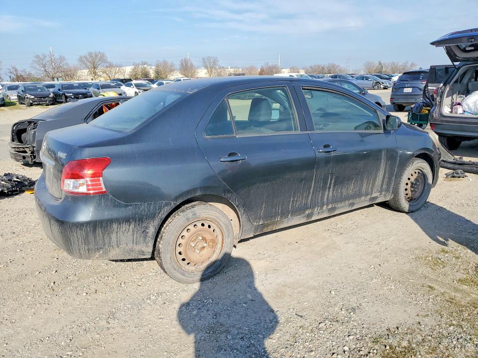 Photo 3 from auction – 2012 TOYOTA YARIS with VIN JTDBT4K38CL035158