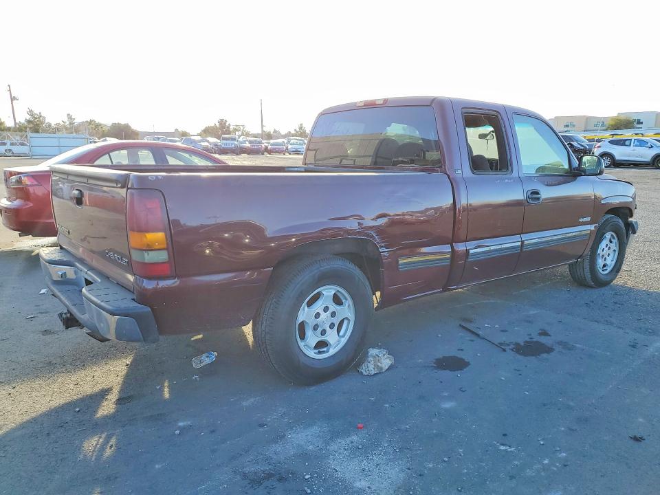 Photo 3 from auction – 2001 CHEVROLET SILVERADO with VIN 2GCEC19T211172567