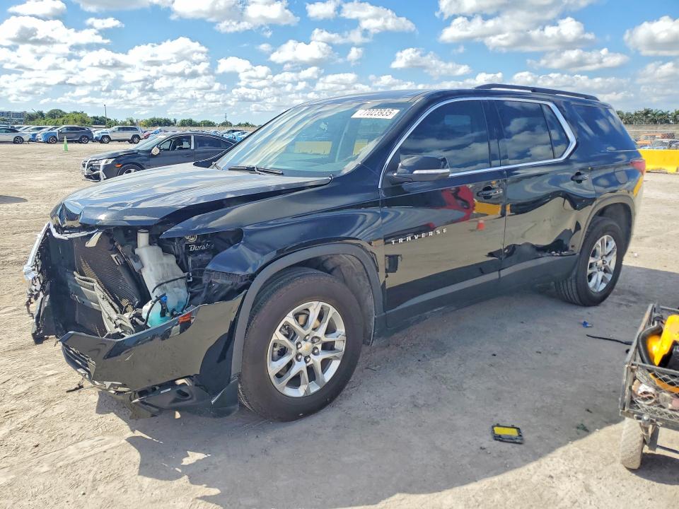 CHEVROLET TRAVERSE 2021 with VIN 1GNERHKW9MJ197382 - Photo from auction