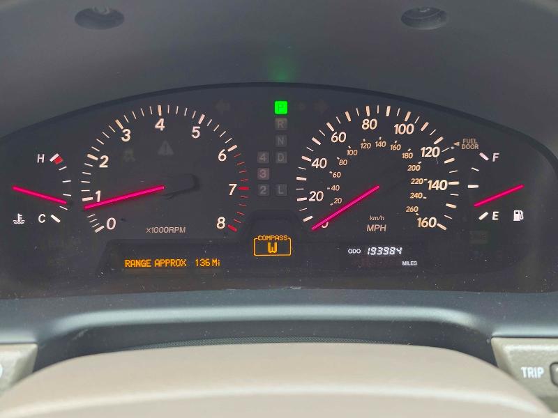 Photo 8 from auction – 2001 LEXUS LS with VIN JTHBN30F710008239