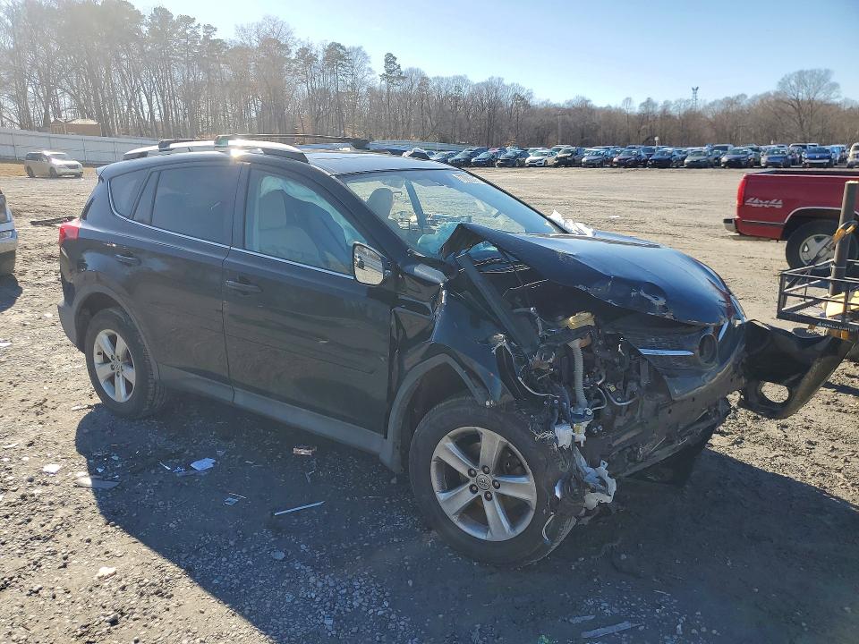 Photo 4 from auction – 2013 TOYOTA RAV4 with VIN 2T3WFREV2DW071915