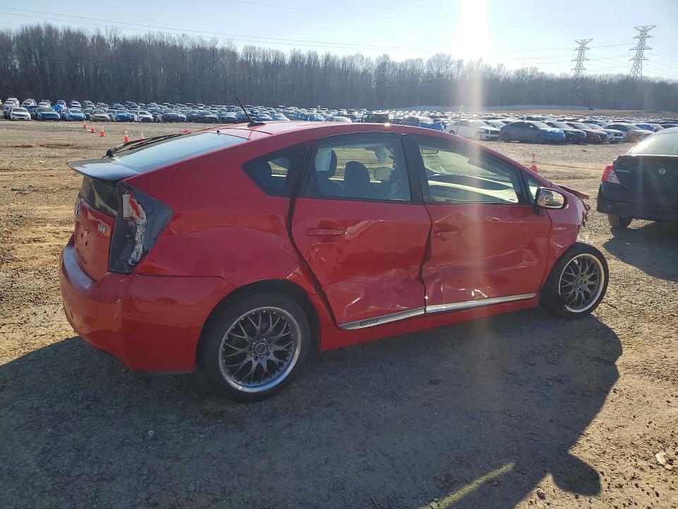 Photo 3 from auction – 2015 TOYOTA PRIUS with VIN JTDKN3DU1F0398613