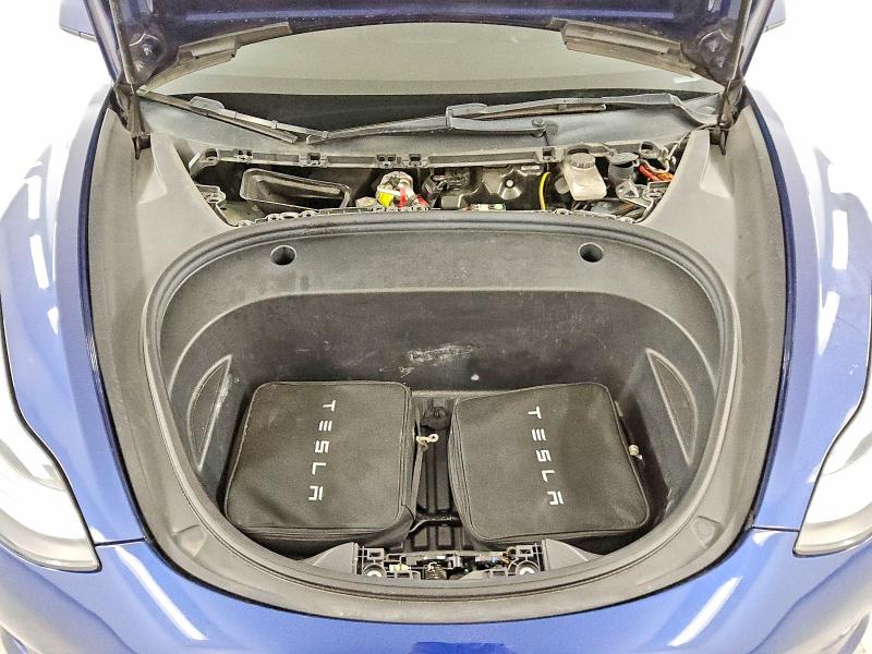 Photo 11 from auction – 2022 TESLA MODEL 3 with VIN 5YJ3E1EA3NF289664