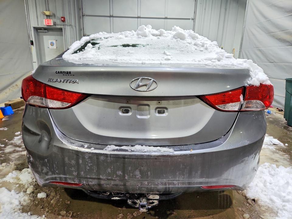 Photo 6 from auction – 2013 HYUNDAI ELANTRA with VIN KMHDH4AE5DU894616