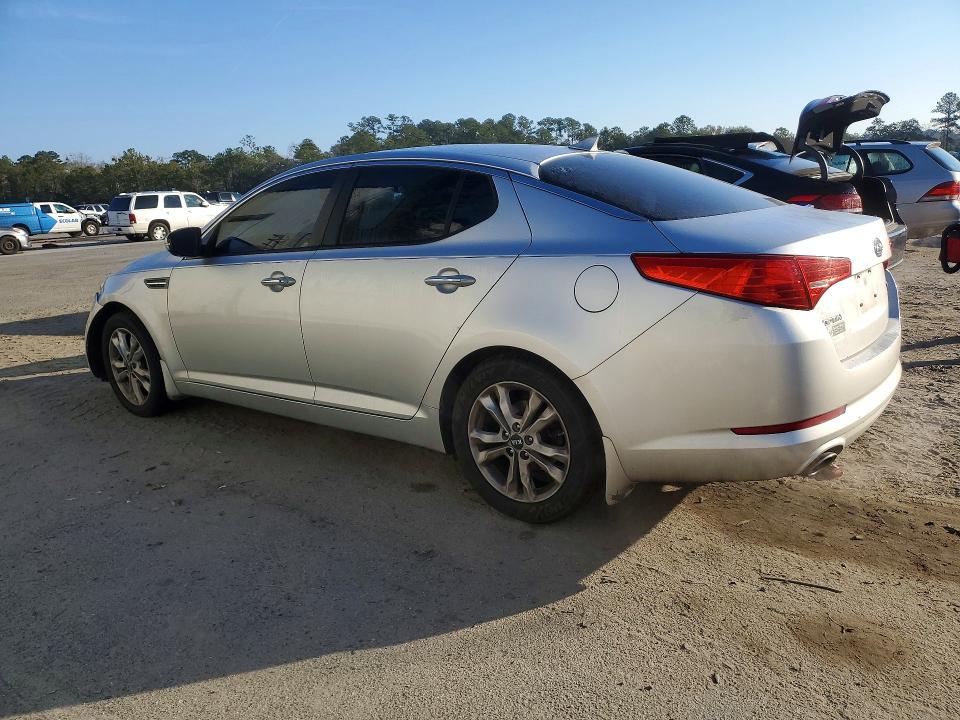 Photo 2 from auction – 2011 KIA OPTIMA EX with VIN KNAGN4A7XB5047915