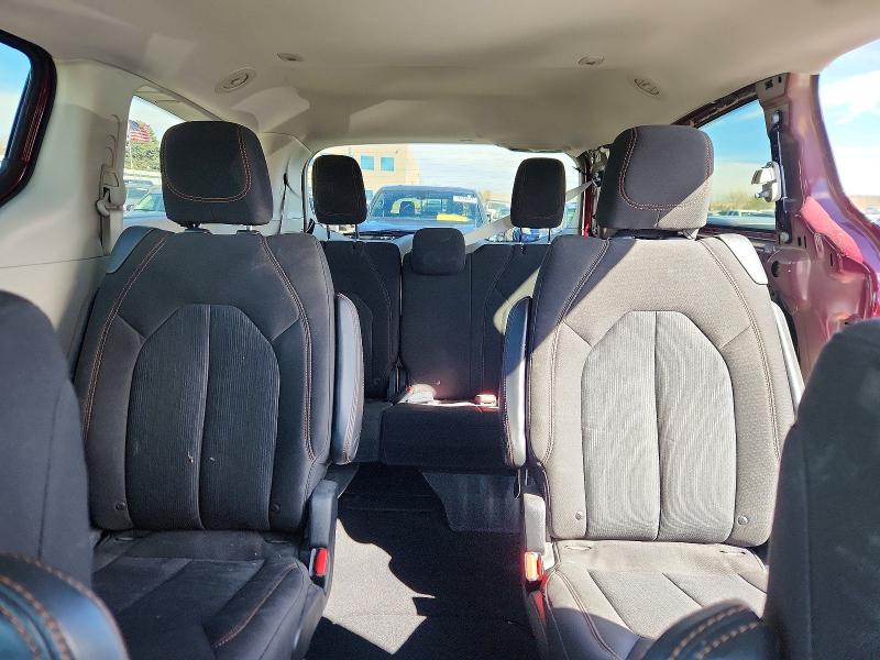 Photo 10 from auction – 2017 CHRYSLER PACIFICA with VIN 2C4RC1DG9HR515687