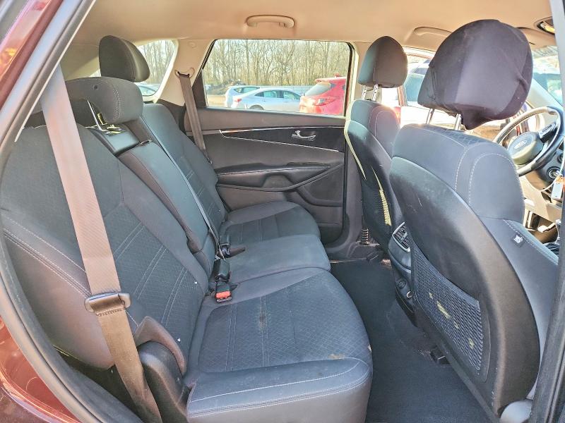 Photo 11 from auction – 2018 KIA SORENTO with VIN 5XYPG4A35JG404983