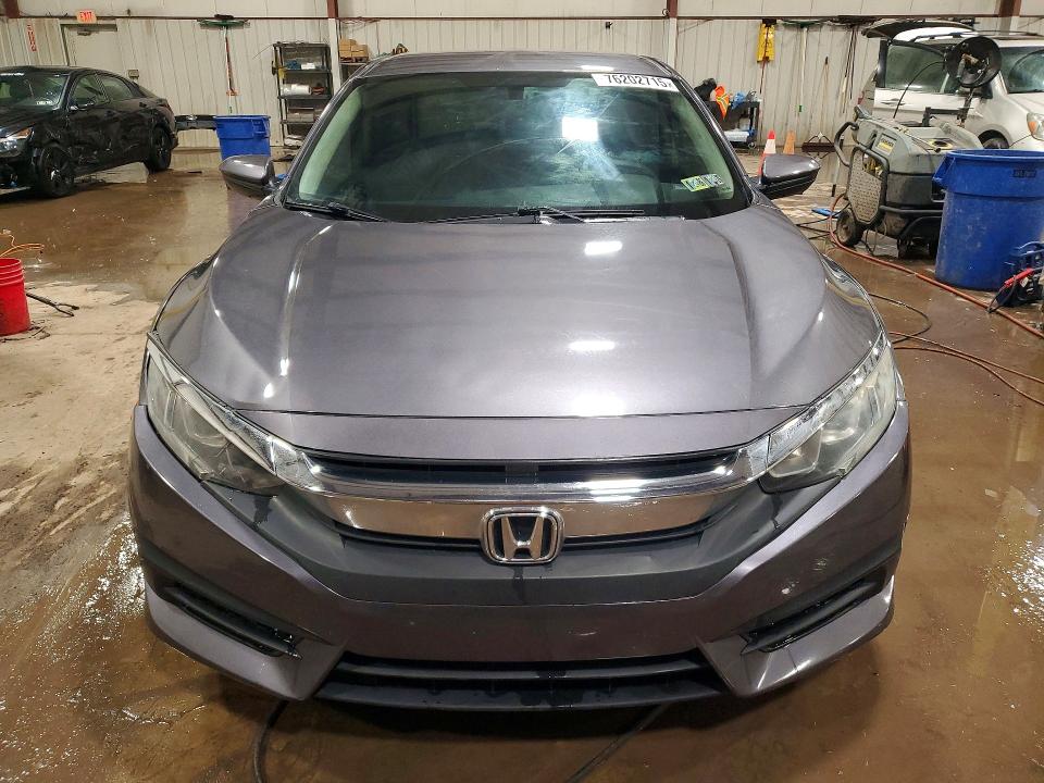 Photo 5 from auction – 2018 HONDA CIVIC with VIN 2HGFC2F52JH522692