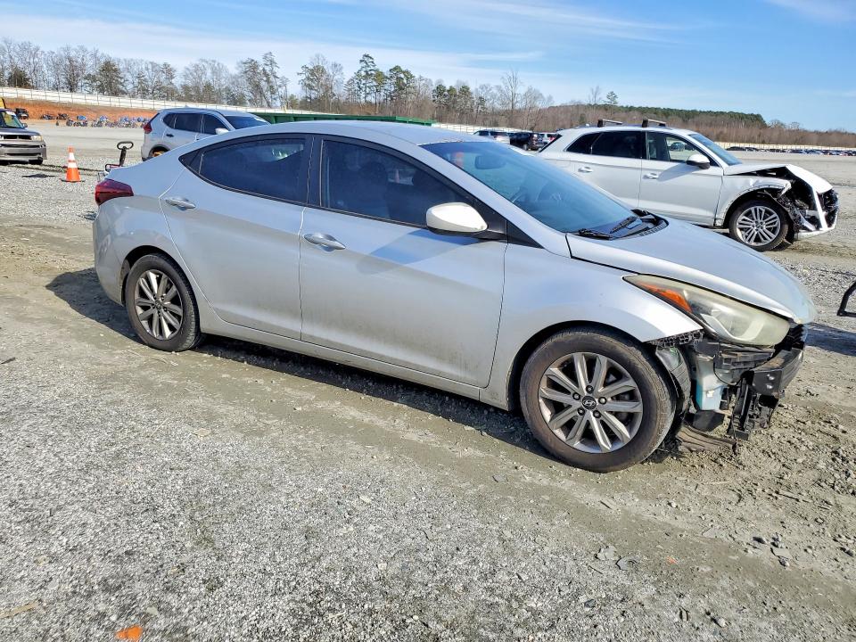 Photo 4 from auction – 2016 HYUNDAI ELANTRA with VIN 5NPDH4AE4GH662141