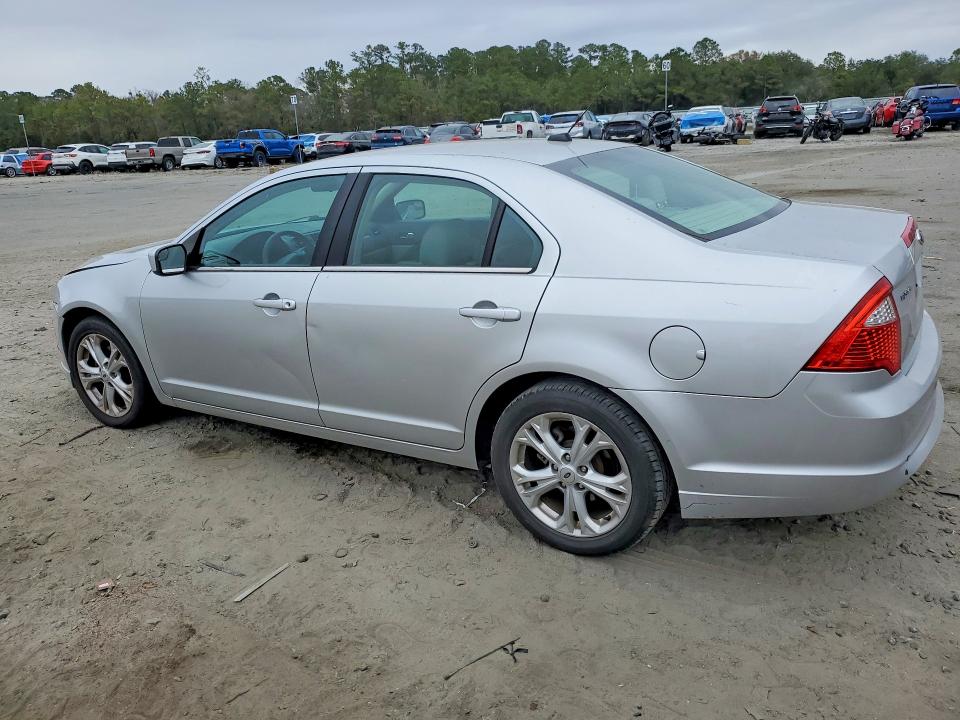 Photo 2 from auction – 2012 FORD FUSION SE with VIN 3FAHP0HA5CR367692