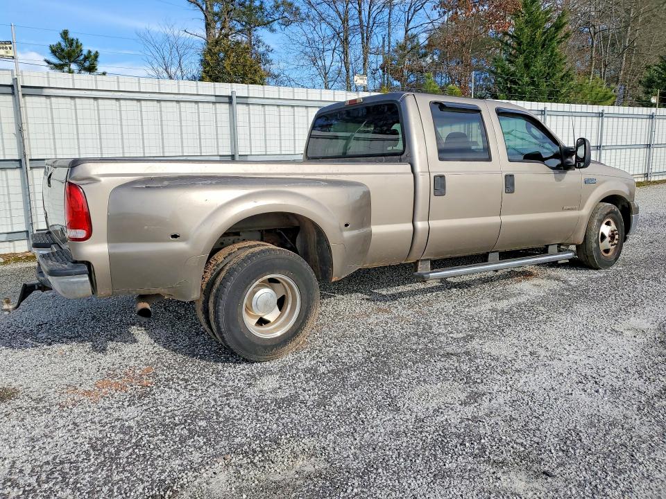 Photo 3 from auction – 2003 FORD F350 SUPER with VIN 1FTWW32P43EB64055