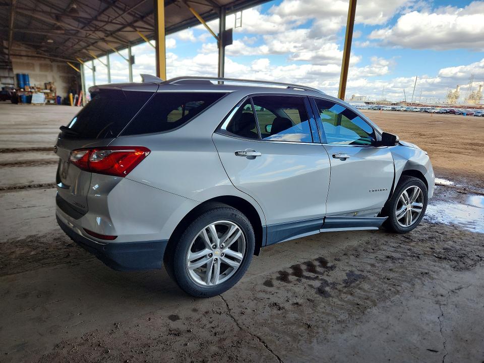 Photo 3 from auction – 2019 CHEVROLET EQUINOX with VIN 2GNAXPEX2K6262599