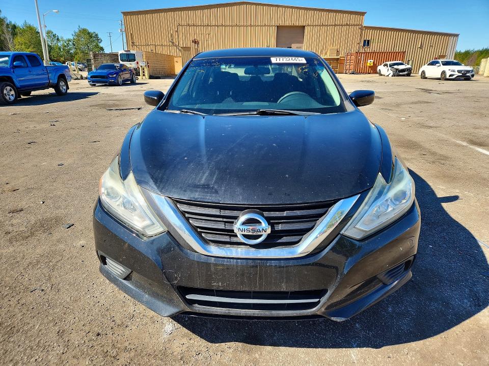 Photo 5 from auction – 2017 NISSAN ALTIMA with VIN 1N4AL3AP4HC246302