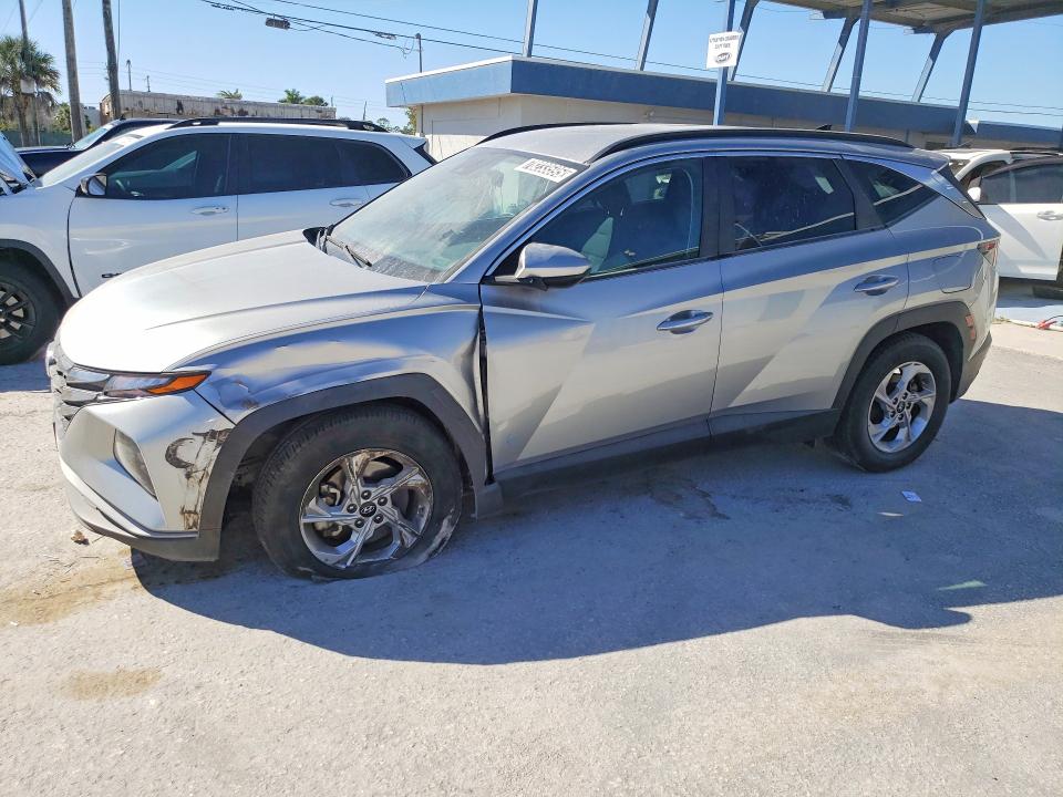 HYUNDAI TUCSON 2024 with VIN 5NMJB3DE7RH328969 - Photo from auction