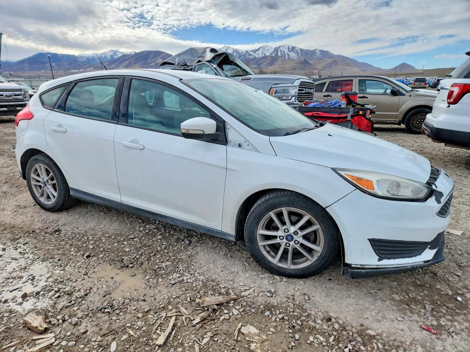 Photo 4 from auction – 2016 FORD FOCUS with VIN 1FADP3K22GL286431