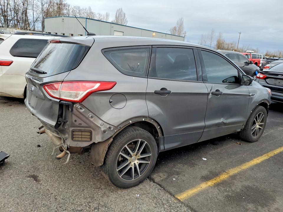 Photo 3 from auction – 2013 FORD ESCAPE S with VIN 1FMCU0F73DUC79072