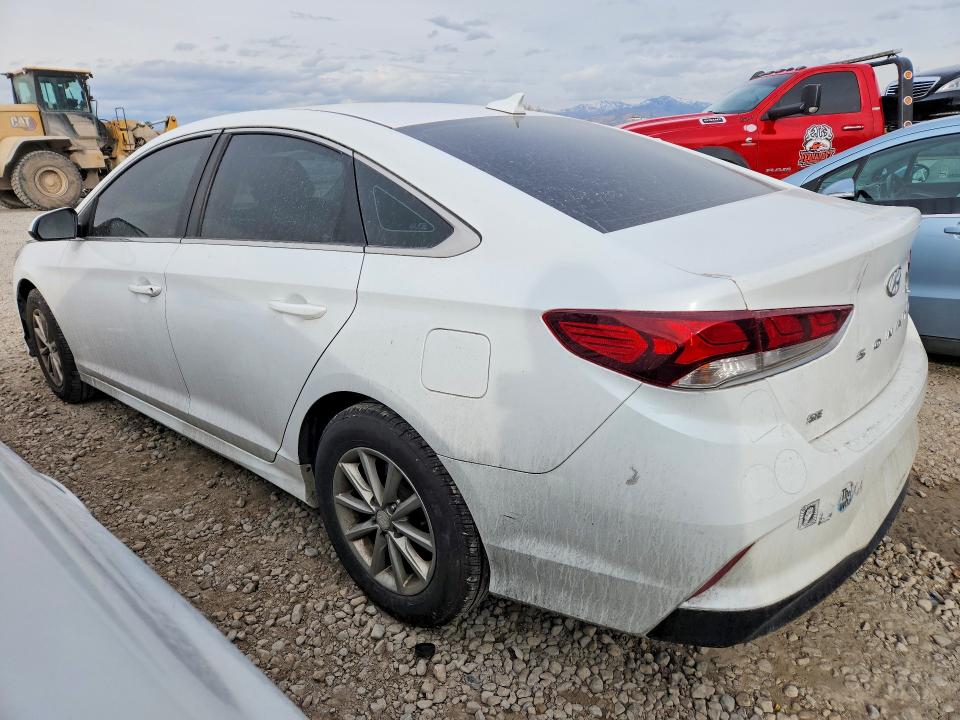 Photo 2 from auction – 2018 HYUNDAI SONATA with VIN 5NPE24AF6JH698953