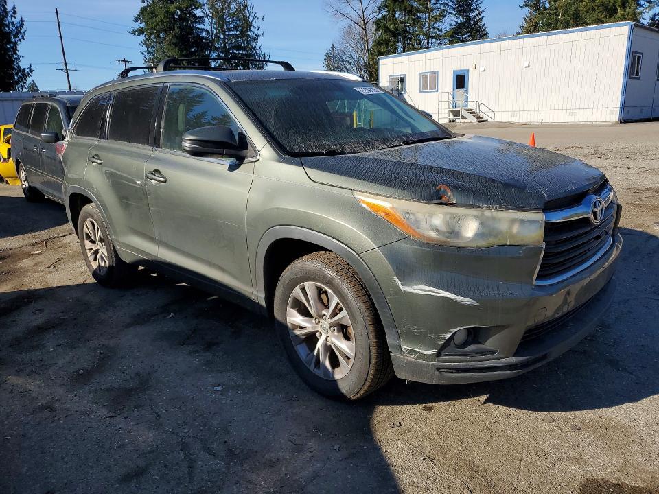 Photo 4 from auction – 2015 TOYOTA HIGHLANDER with VIN 5TDKKRFH8FS079492