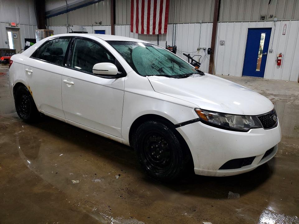 Photo 4 from auction – 2013 KIA FORTE EX with VIN KNAFU4A27D5722741