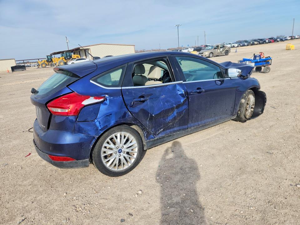 Photo 3 from auction – 2017 FORD FOCUS with VIN 1FADP3N27HL309909