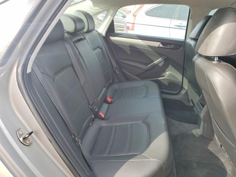 Photo 10 from auction – 2012 VOLKSWAGEN PASSAT SE with VIN 1VWBP7A31CC104809