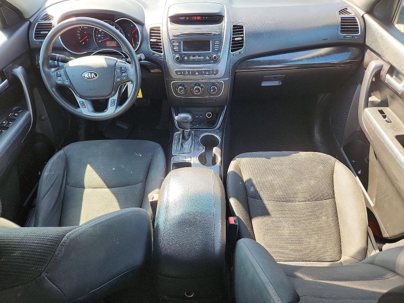 Zdjęcie 8 z aukcji – 2015 KIA SORENTO z VIN 5XYKTCA61FG558902
