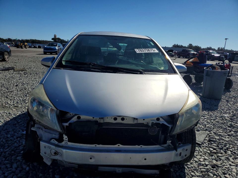 Photo 5 from auction – 2012 TOYOTA YARIS with VIN JTDJTUD30CD535883