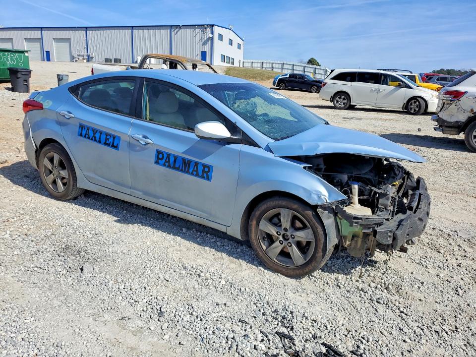 Photo 4 from auction – 2012 HYUNDAI ELANTRA with VIN KMHDH4AE4CU277304