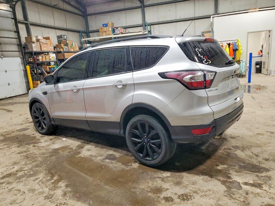 Photo 2 from auction – 2017 FORD ESCAPE with VIN 1FMCU0G96HUC90623