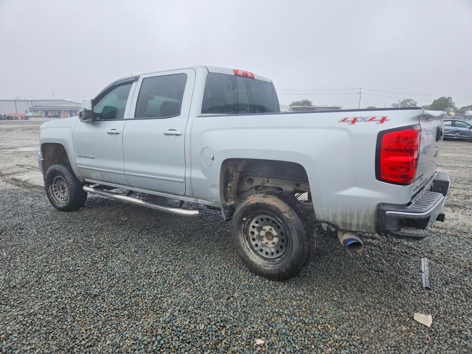 Photo 2 from auction – 2015 CHEVROLET SILVERADO with VIN 3GCUKREC6FG439274