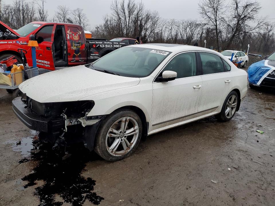 Zdjęcie 1 z aukcji – 2013 VOLKSWAGEN PASSAT z VIN 1VWCM7A30DC033147