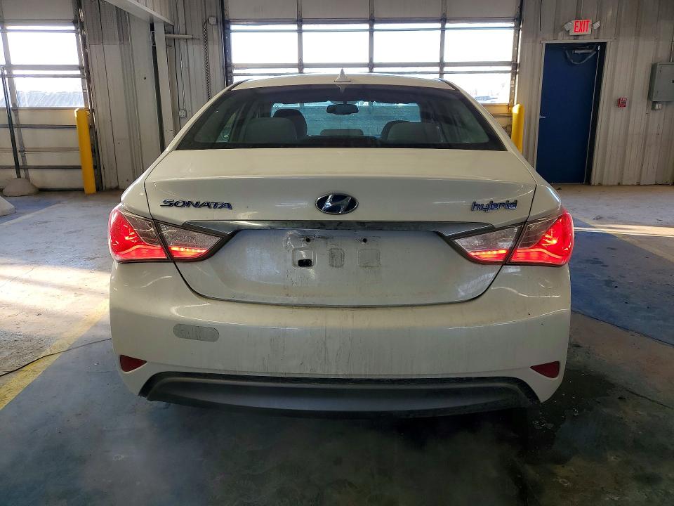 Photo 6 from auction – 2013 HYUNDAI SONATA HYB with VIN KMHEC4A49DA065799