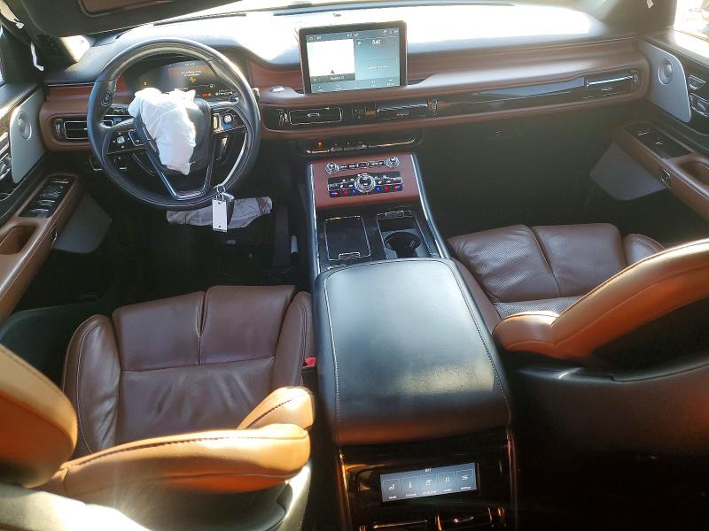 Photo 8 from auction – 2022 LINCOLN AVIATOR with VIN 5LM5J7WCXNGL15893