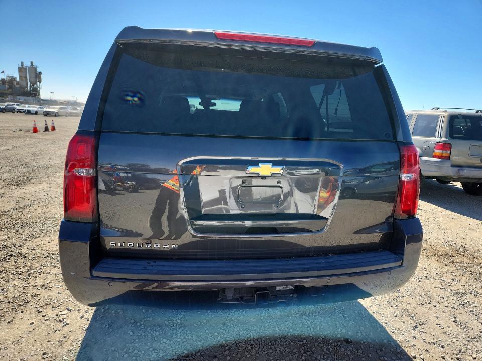 Photo 6 from auction – 2018 CHEVROLET SUBURBAN with VIN 1GNSCGKC6JR190889