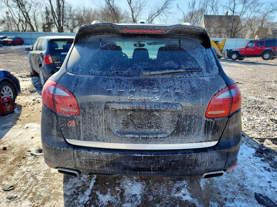Photo 6 from auction – 2012 PORSCHE CAYENNE S with VIN WP1AB2A28CLA41620