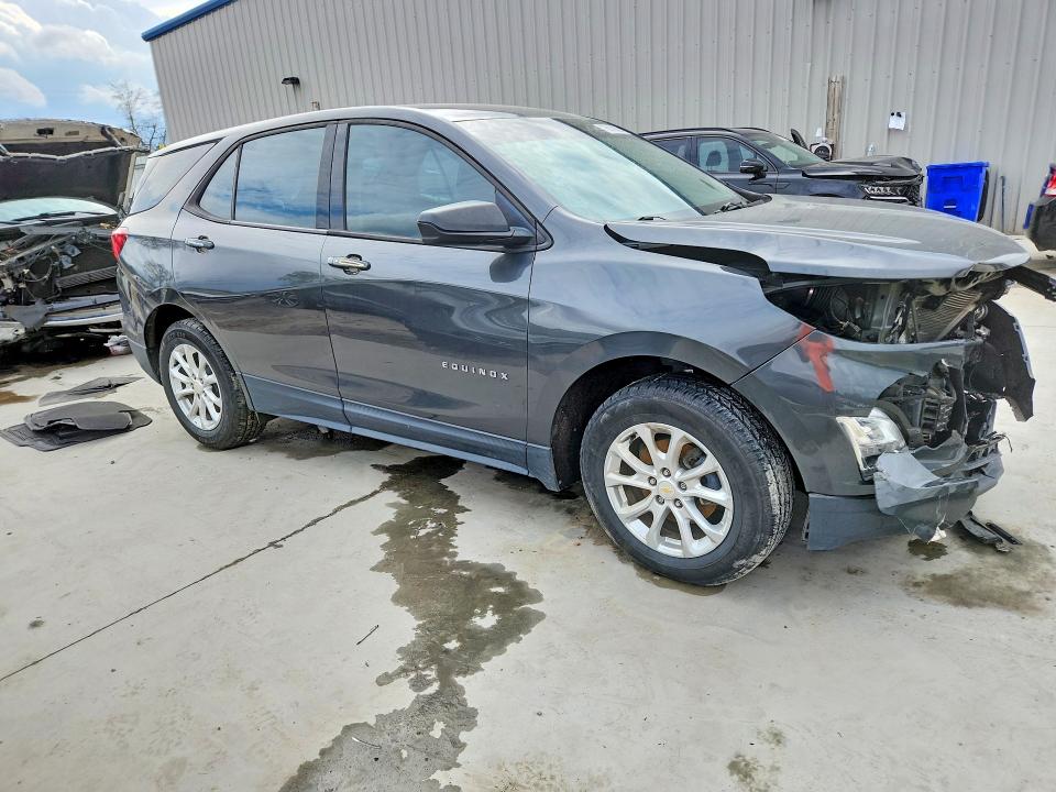 Photo 4 from auction – 2018 CHEVROLET EQUINOX with VIN 2GNAXHEV0J6279176