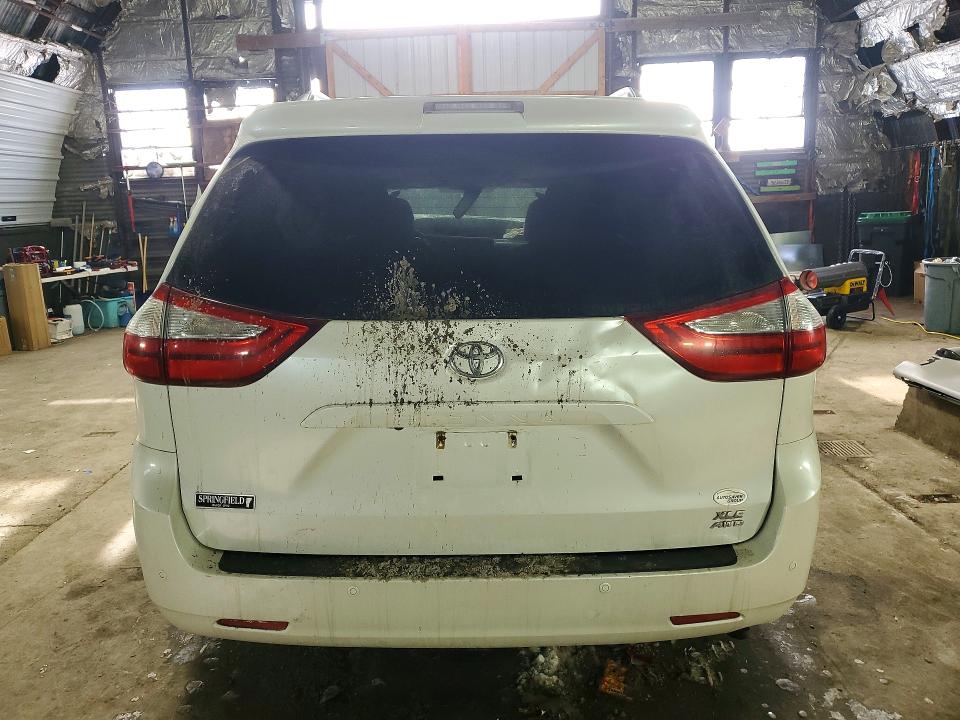 Photo 6 from auction – 2015 TOYOTA SIENNA XLE with VIN 5TDDK3DC9FS108902